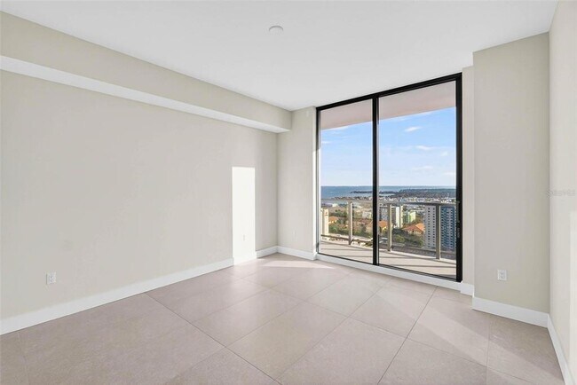 Building Photo - 275 1st Ave S