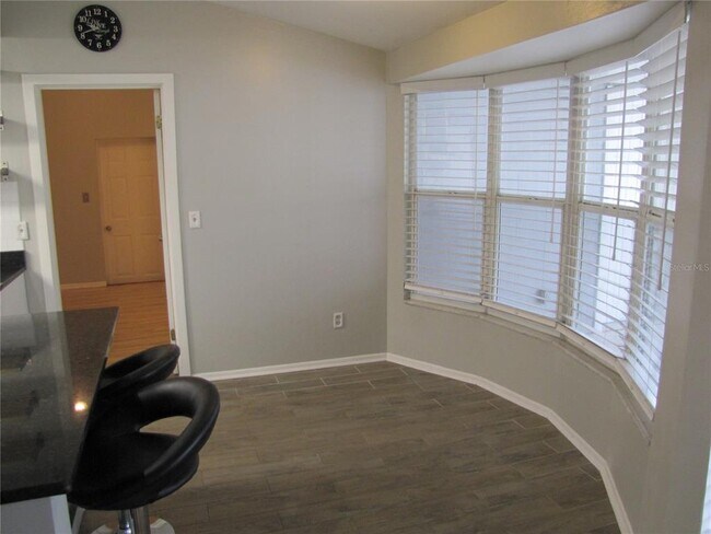 Building Photo - 7807 N Matanzas Ave