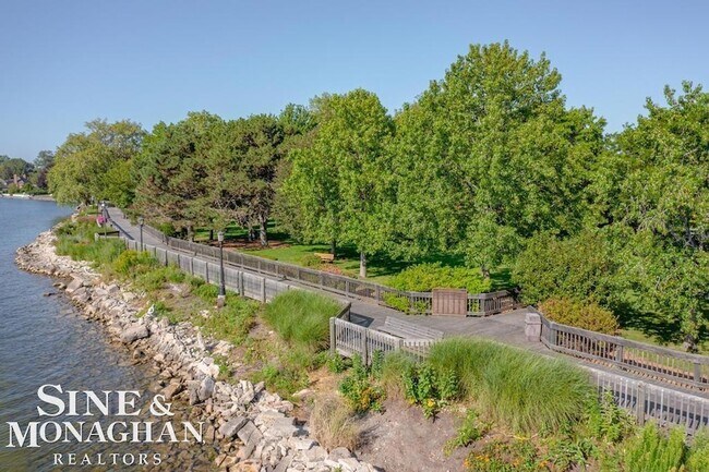 Building Photo - 744 Trombley Rd