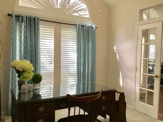 Building Photo - 3 N Spiral Vine Cir