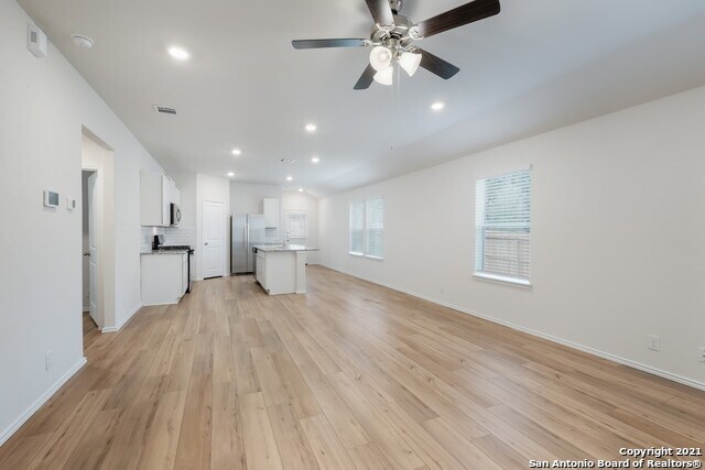 Building Photo - 3912 Claystone Canyon