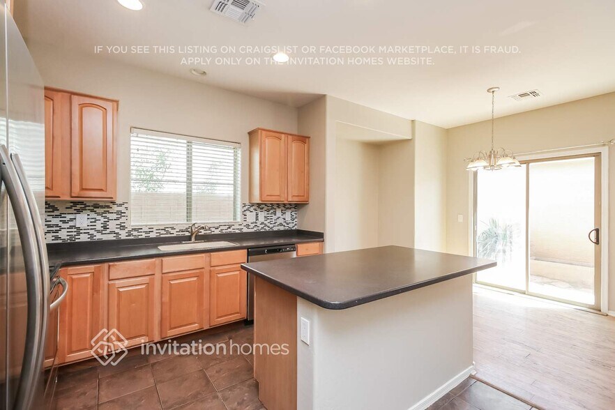 Building Photo - 445 N Citrus Ln