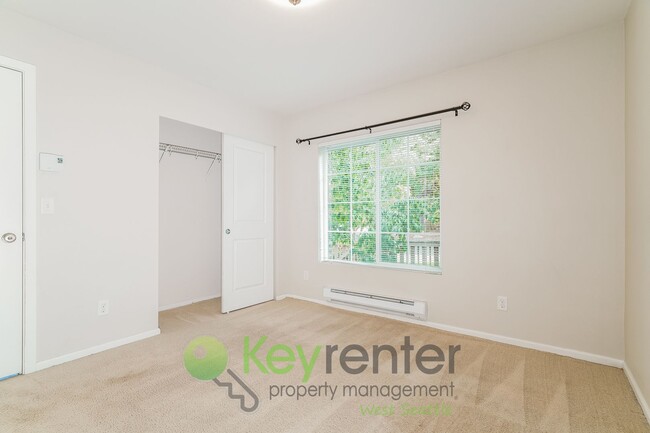 Building Photo - Luxury 3-Bedroom with Private Outdoor Retreat