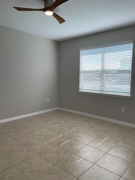 Building Photo - 7214 SW 57th St