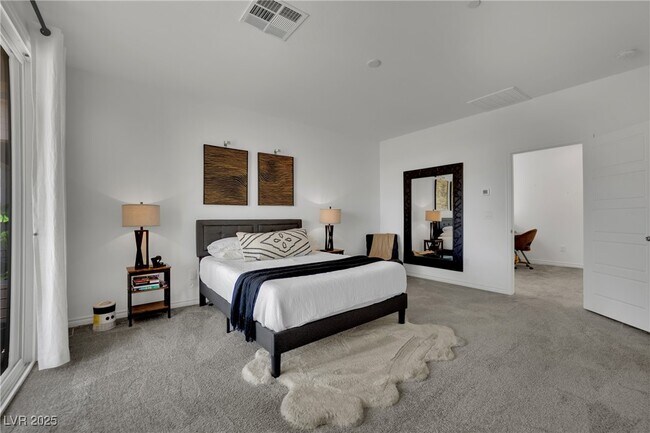 Building Photo - 8907 Roadrunner Ravine St