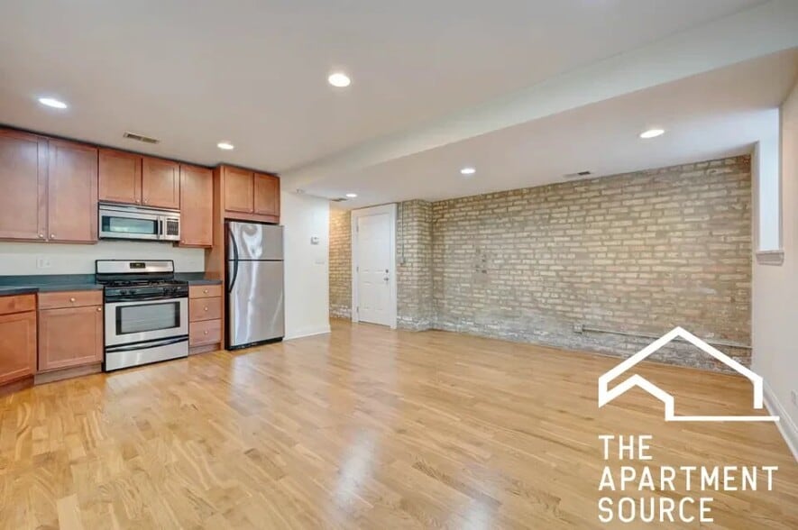 Building Photo - 2834 N Albany Ave