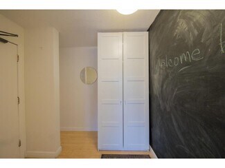 Building Photo - 2616 Harriet Ave
