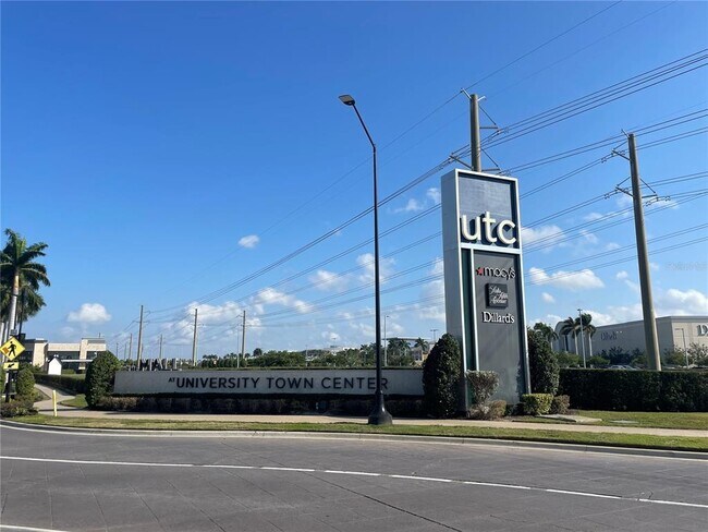 Building Photo - 828 S Tuttle Ave