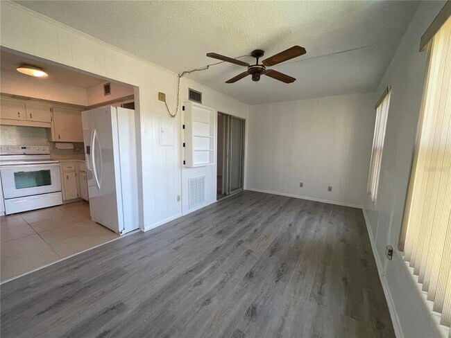 Building Photo - 2359 Finlandia Ln