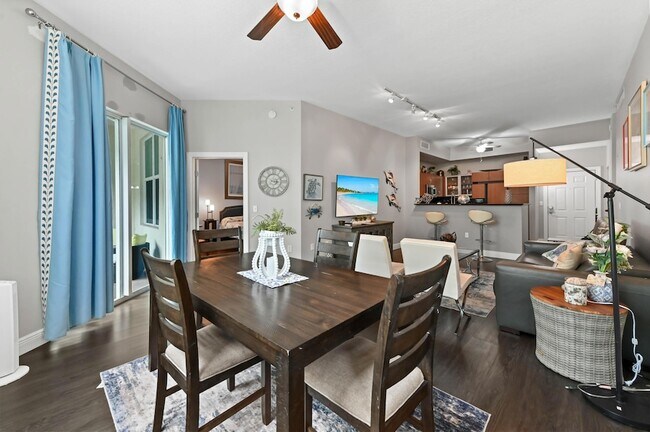 Building Photo - 804 E Windward Way