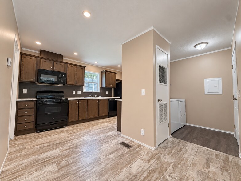 Building Photo - 11835 Cascade Cir