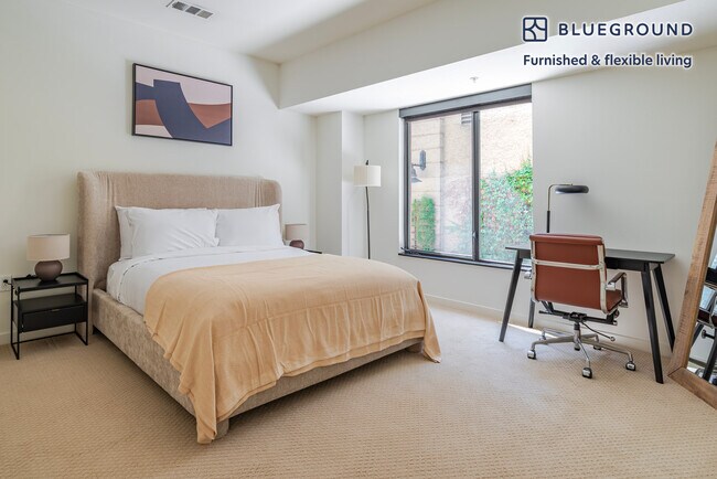 Building Photo - 388 Santana Row