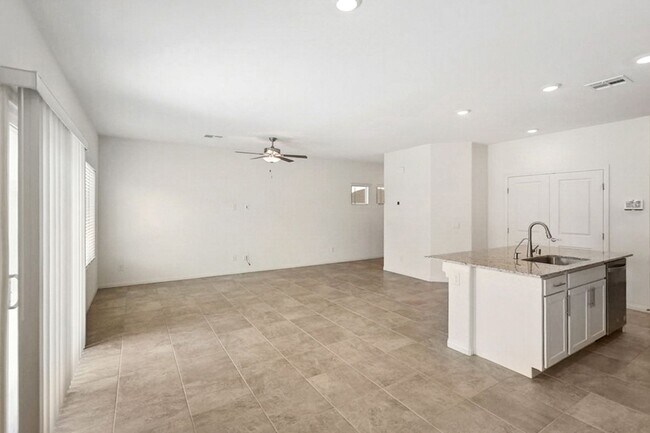 Building Photo - 4 Bed, 2.5 Bath Home In A Gated Community ...