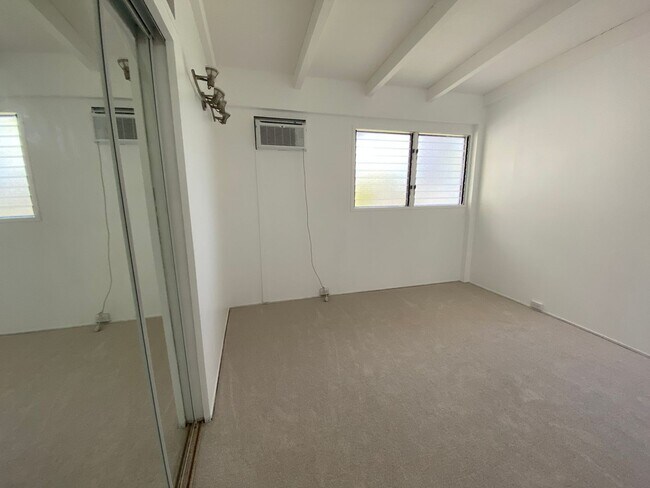 Building Photo - Kailua