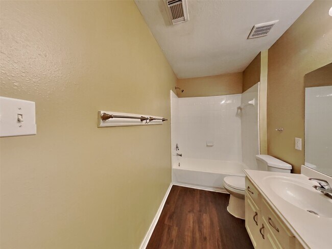 Building Photo - 149 Bristol Bend Ln