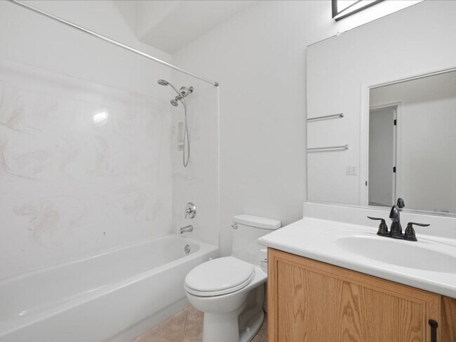 Building Photo - 601 E Pima Meadows Dr