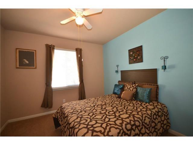 Building Photo - 2411 Stagecoach Bend