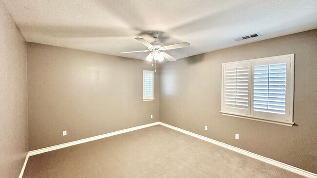 Building Photo - Wonderful Executive Style Two-Story Home i...