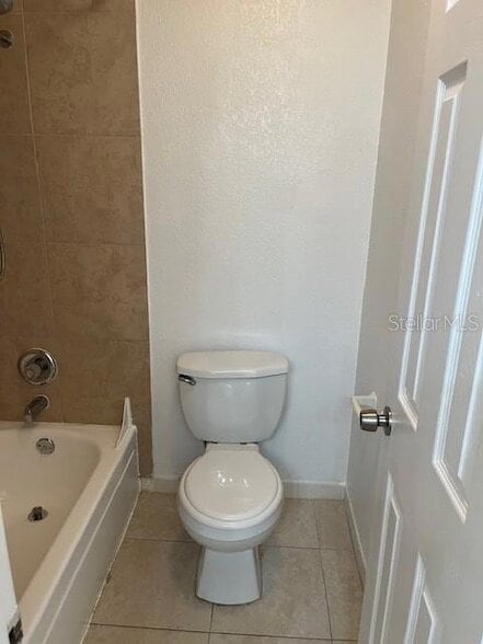 Building Photo - 452 Banyon Tree Cir