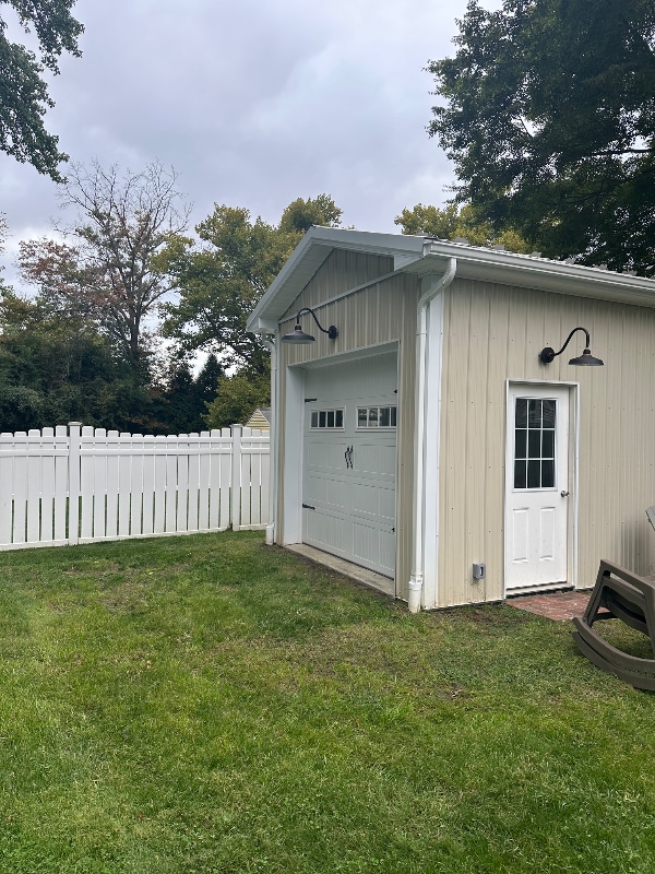 Building Photo - 68 Monroe Ave