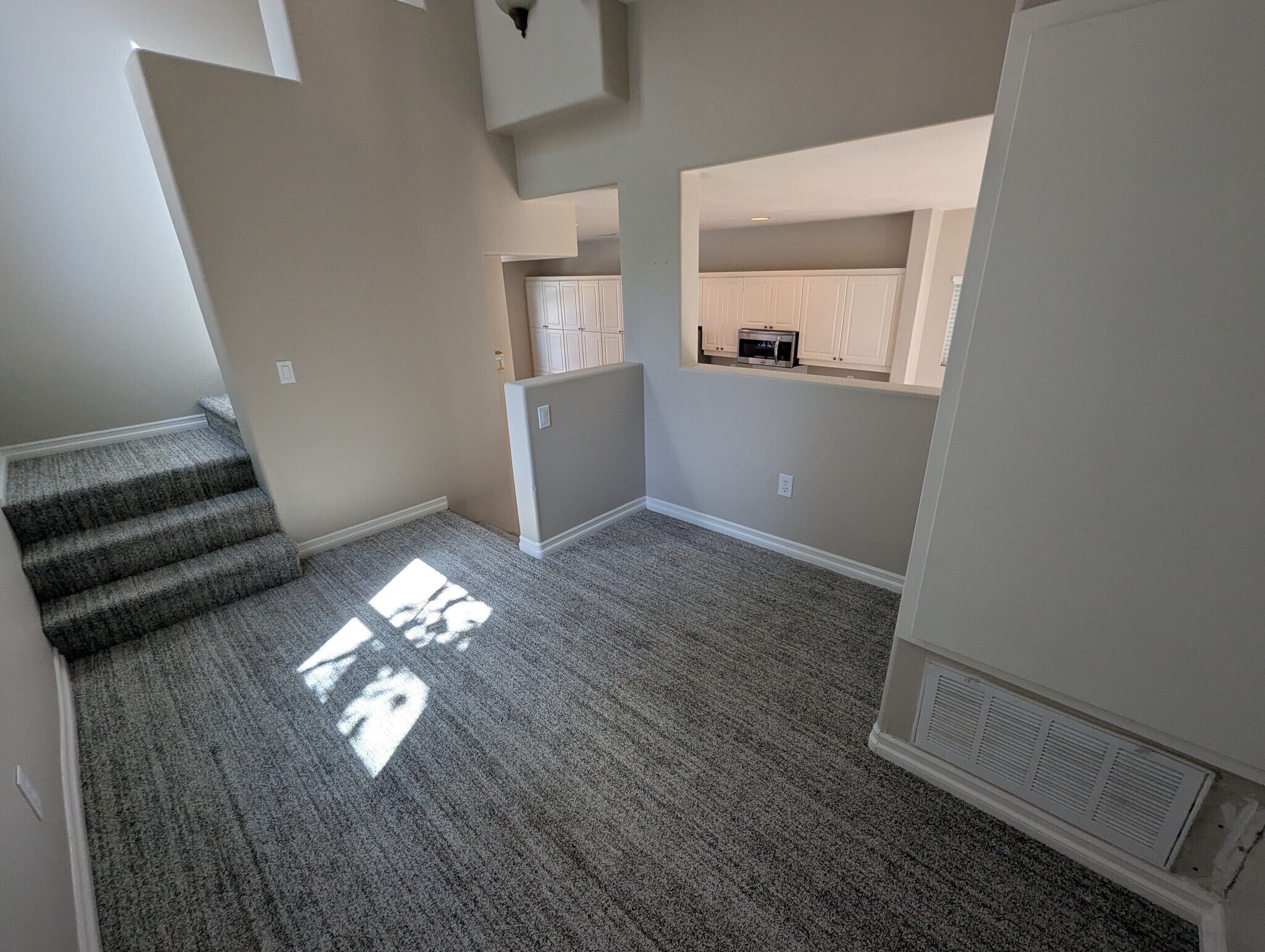 Building Photo - 211 Montana del Lago Dr