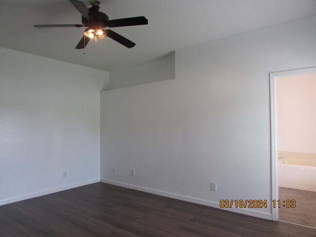 Building Photo - 2089 Maeve Cir