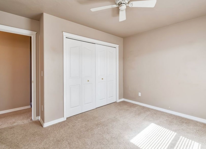 2nd Floor Bedroom 2 - 6110 North Point Bar Ln