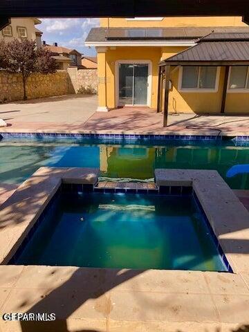 Building Photo - 13700 Paseo Rico Cir
