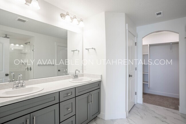 Building Photo - 4152 W 2010 N