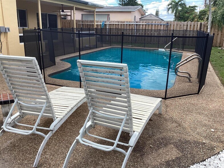 Building Photo - 8571 NW 26th St