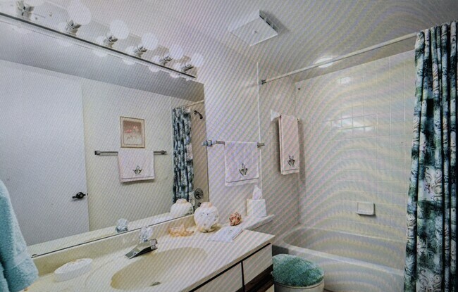 Building Photo - 5400 Park St N