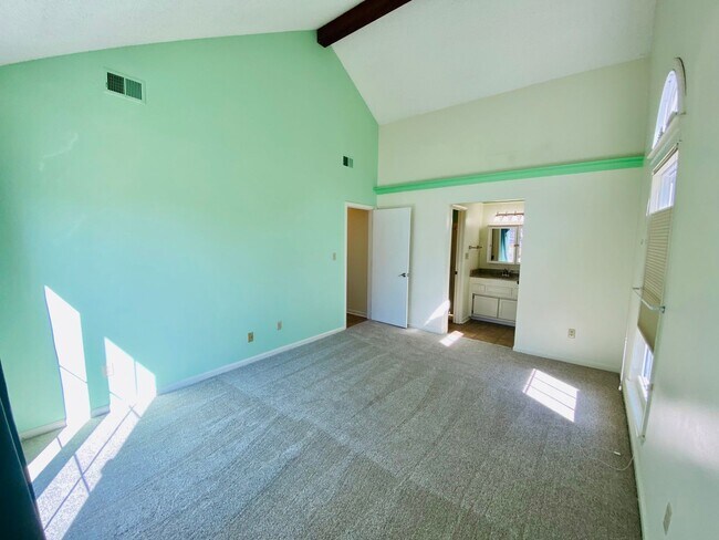 Building Photo - {12030 - F}  Updated Condo in Fantastic Location + Top Floor + Covered Parking Included + Private...