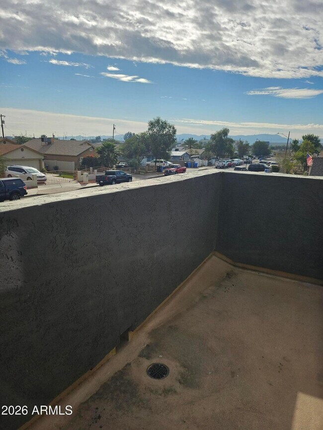 Building Photo - 1402 S 10th Ave