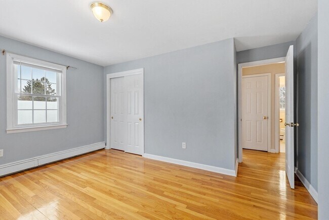 Building Photo - 20 Lovell St