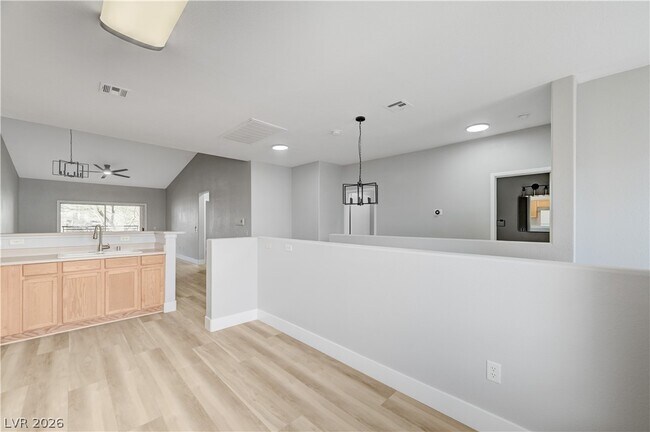 Building Photo - 673 Peachy Canyon Cir