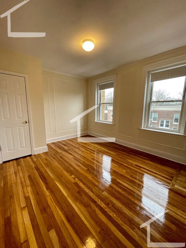 Building Photo - No Brokers Fee, No Security Deposit, Heat, Hot Water Included, Laundry on a Site
