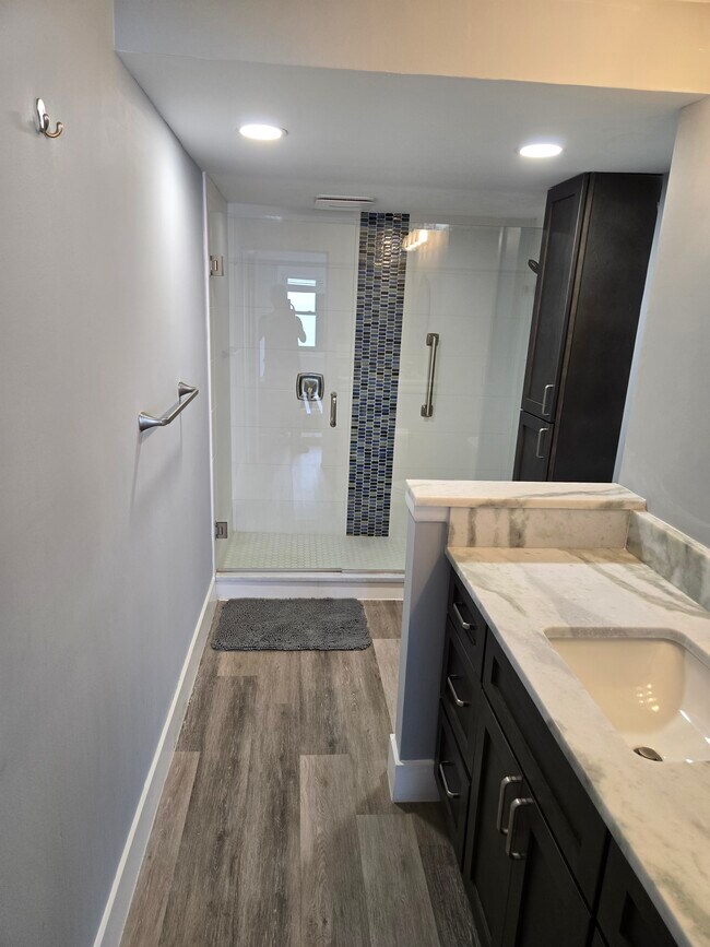 Building Photo - 9490 S Ocean Dr