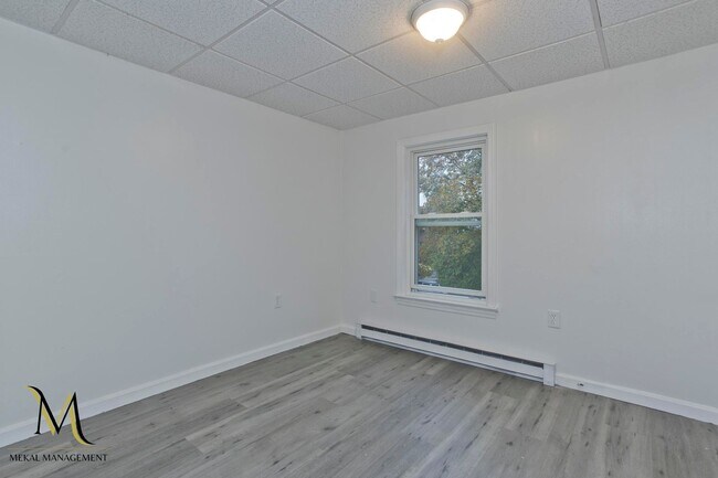 Building Photo - 41-45 Broad St