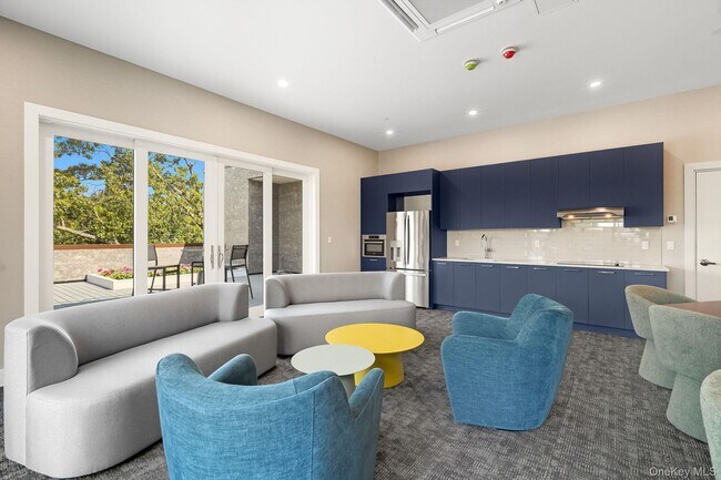 Building Photo - 402 Halstead Ave