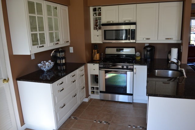 Kitchen - 84 Hunt Dr