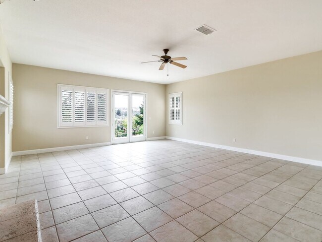 Building Photo - Beautiful custom home in The Promontory in...