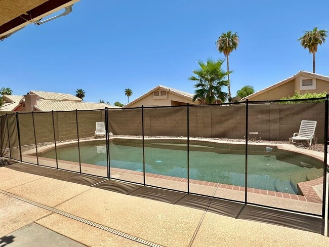 Building Photo - 4781 W Harrison St