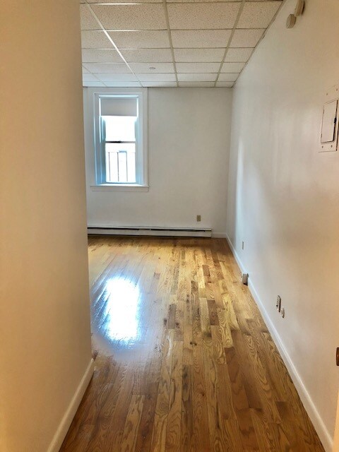 Building Photo - 849 Beacon St