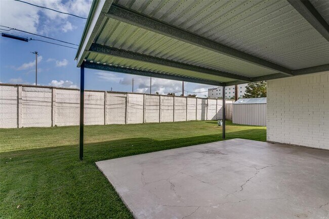 Building Photo - 514 Packer Ct