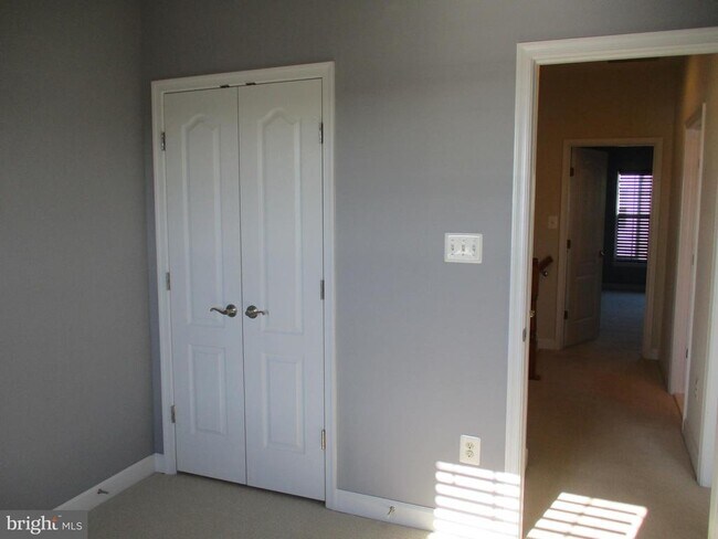 Building Photo - 2144 Little Sorrel Way