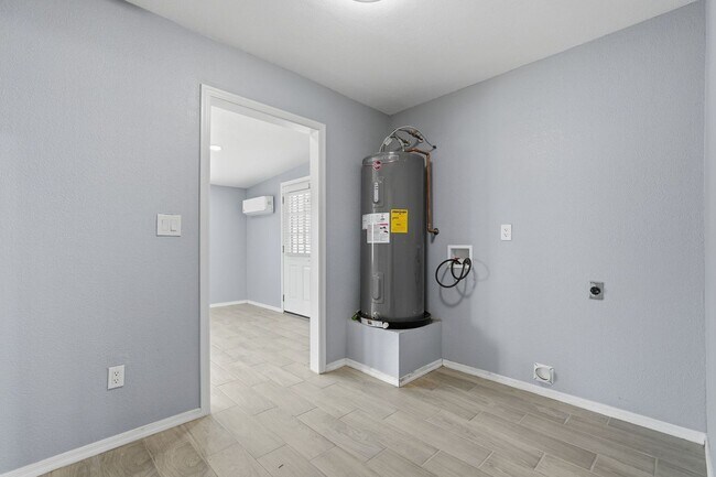 Building Photo - Recently Remodeled Home with All Appliances Included!