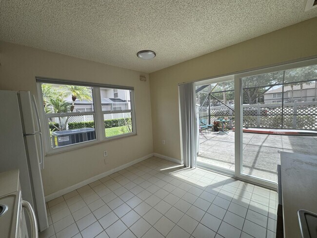 Building Photo - 20 Bedford Ct