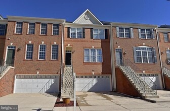 Building Photo - 25332 McIntyre Square