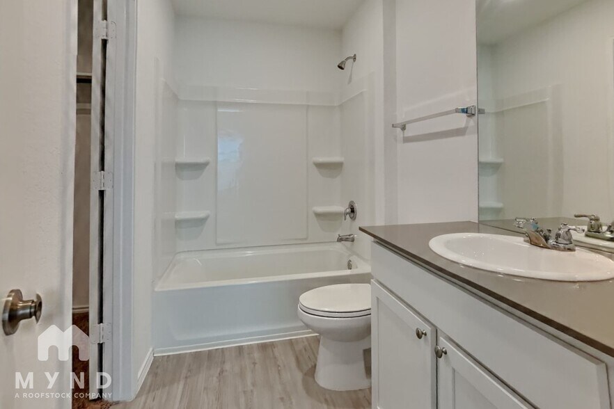 Building Photo - 9928 Wye Ml