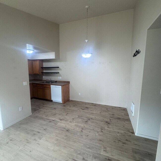 Building Photo - 2382 NE Mary Rose Pl